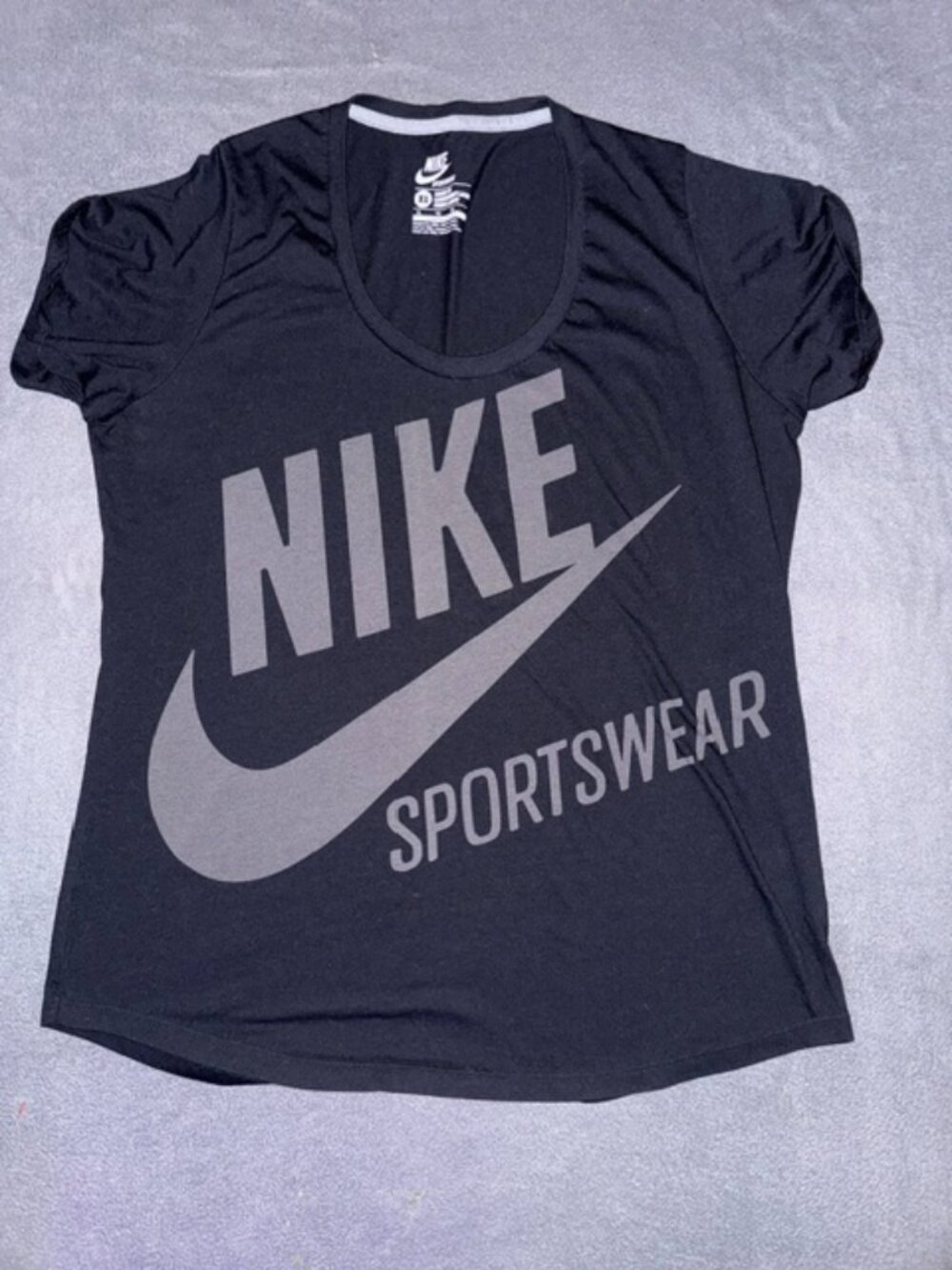 Nike Sportswear T Shirt Women’s Size XL Black Graphic Logo Poly Cotton Rayon
